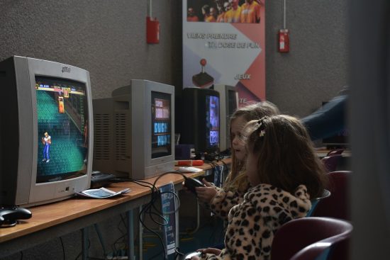 découvrez l'univers fascinant du retrogaming : revivez les classiques des années passées, explorez les consoles vintage et plongez dans la nostalgie des jeux emblématiques qui ont marqué l'histoire du jeu vidéo.