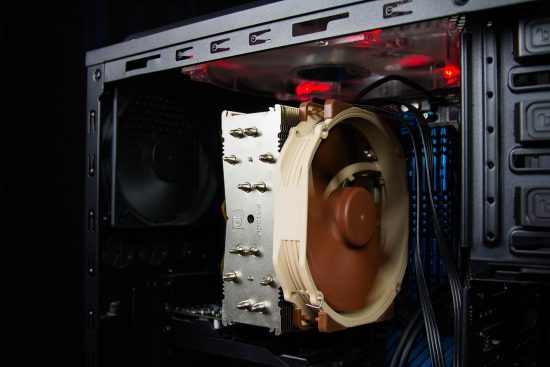 découvrez l'univers de l'overclocking : augmentez les performances de votre matériel informatique en ajustant les paramètres du processeur et de la carte graphique pour des jeux et des applications plus fluides. apprenez les meilleures techniques, les outils nécessaires et les conseils de sécurité pour optimiser votre expérience gaming.