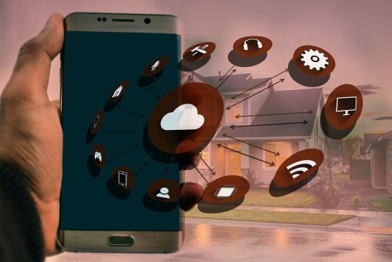 découvrez l'univers des maisons intelligentes : des solutions innovantes pour automatiser votre quotidien, optimiser votre confort et sécuriser votre habitat. transformez votre maison en un espace connecté et intelligent.