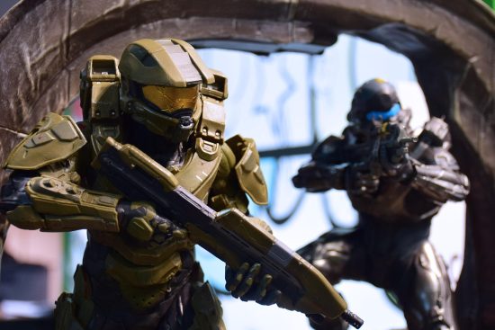 découvrez l'univers captivant de la xbox, la célèbre console de jeux vidéo qui offre des graphismes époustouflants, des millions de jeux, et des expériences de jeu en ligne immersives. rejoignez une communauté de joueurs passionnés et explorez les dernières innovations technologiques qui font de la xbox un incontournable du divertissement numérique.