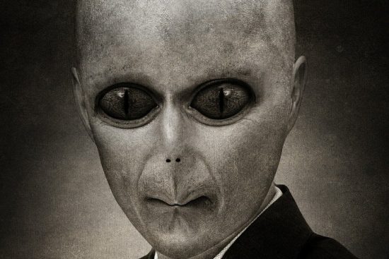 découvrez les mystères fascinants des théories du complot. explorez les origines, les croyances populaires et les implications de ces idées souvent controversées qui captivent l'imagination collective.