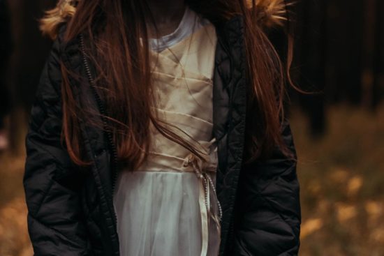 découvrez l'univers fascinant des creepypastas, ces histoires d'horreur écrites par des internautes qui vont vous glacer le sang. plongée dans le monde du paranormal, des légendes urbaines et des récits effrayants, explorez les récits les plus terrifiants qui hantent le web. préparez-vous à frissonner et à dormir avec la lumière allumée!