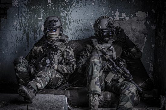 découvrez l'univers passionnant de l'airsoft, un sport d'équipe captivant qui allie stratégie, précision et adrénaline. rejoignez une communauté dynamique, explorez des terrains diversifiés et vivez des expériences mémorables en toute sécurité. prêt à relever le défi ?