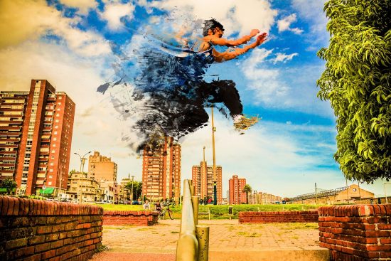 découvrez l'art du parkour, une discipline fascinante alliant agilité, force et créativité. apprenez à franchir les obstacles urbains avec aisance et à repousser vos limites tout en vous amusant. rejoignez-nous pour explorer les techniques et les bienfaits du parkour sur le corps et l'esprit.
