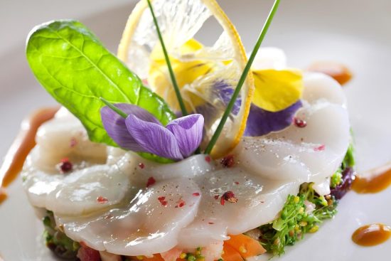 découvrez l'art fascinant de la cuisine moléculaire, où science et gastronomie se rencontrent pour créer des plats innovants et surprenants. transformez vos expériences culinaires avec des techniques modernes et des saveurs inoubliables.