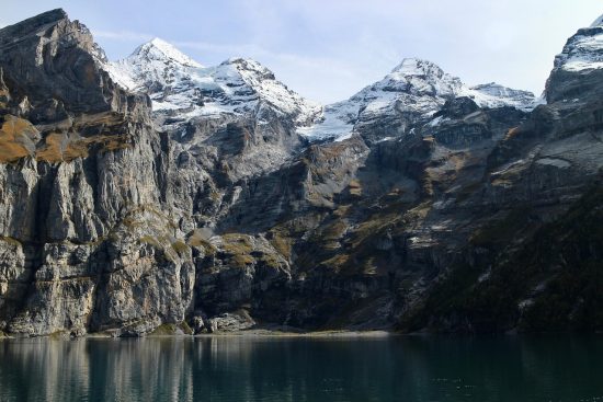 découvrez la polyvalence du couteau suisse, l'outil indispensable pour les aventuriers et les passionnés de bricolage. compact et fonctionnel, le couteau suisse combine plusieurs outils en un, idéal pour toutes vos activités en plein air ou à la maison.