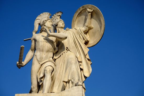 plongez dans un monde de héros épiques et de créatures légendaires avec l'heroic fantasy. découvrez des aventures palpitantes, des batailles épiques et des quêtes mystiques où bravoure et magie se rencontrent. laissez-vous transporter dans des royaumes fantastiques où chaque page vous rapproche de l'impossible.