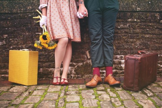découvrez l'élégance intemporelle de la mode vintage. explorez notre sélection unique de vêtements et accessoires des décennies passées, alliant style rétro et tendances contemporaines. redécouvrez l'art de s'habiller avec originalité et caractère grâce à des pièces qui racontent une histoire.
