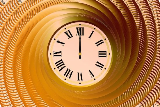 découvrez le bullet time, un effet cinématographique spectaculaire utilisé pour ralentir une scène et capturer l'action sous plusieurs angles. apprenez comment cette technique révolutionnaire transforme les films d'action et les jeux vidéo.