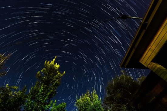 découvrez le timelapse : une technique captivante qui condense des heures, voire des jours, en quelques secondes de vidéo, idéale pour observer l’évolution d’un paysage ou la progression d’un projet.