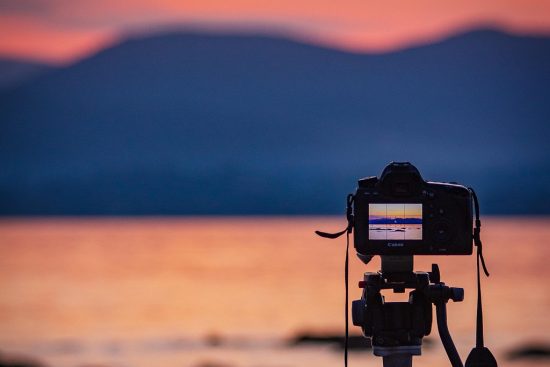 découvrez le fonctionnement d'une caméra stéréoscopique, un appareil innovant permettant de capturer des images en trois dimensions pour des expériences visuelles immersives et réalistes.