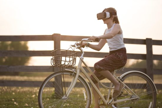 découvrez l’augmented reality : une technologie innovante qui fusionne le monde réel et le virtuel pour enrichir vos expériences quotidiennes dans l’éducation, le divertissement et l’industrie.