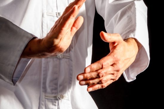 découvrez le qigong, une pratique chinoise ancestrale alliant mouvements doux, respiration et méditation pour améliorer votre bien-être, réduire le stress et renforcer l’énergie vitale au quotidien.