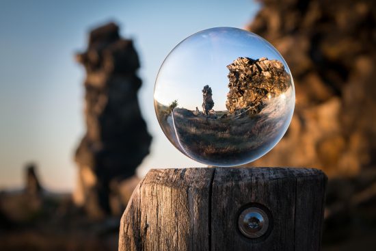 découvrez ce qu'est une dyson sphere, une mégastructure théorique imaginée pour capter l'énergie d'une étoile entière, son fonctionnement, ses origines et ses implications pour l'avenir de l'humanité.