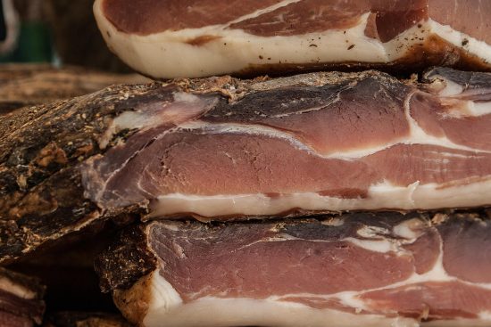 découvrez les meilleures techniques de conservation des aliments pour prolonger leur fraîcheur et réduire le gaspillage alimentaire.