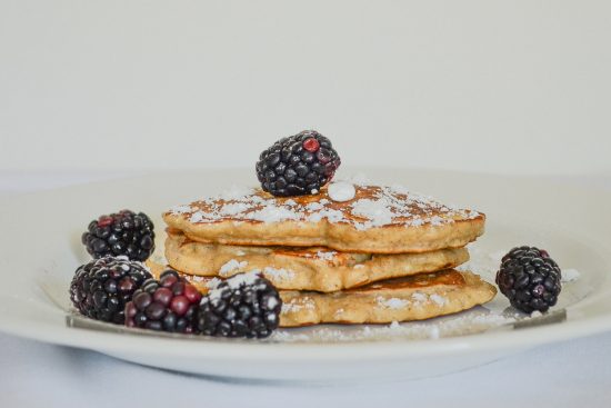 découvrez l'art du food styling : astuces, techniques et inspirations pour sublimer vos plats et captiver vos convives à travers des présentations gourmandes et élégantes.