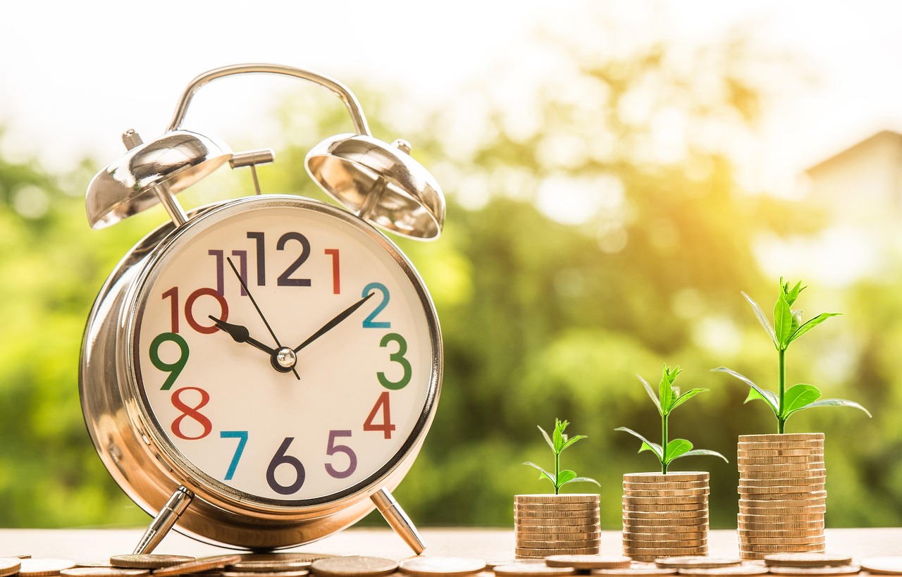 découvrez la gestion passive : une stratégie d'investissement simple et efficace visant à reproduire la performance d'un indice de référence avec des coûts réduits.